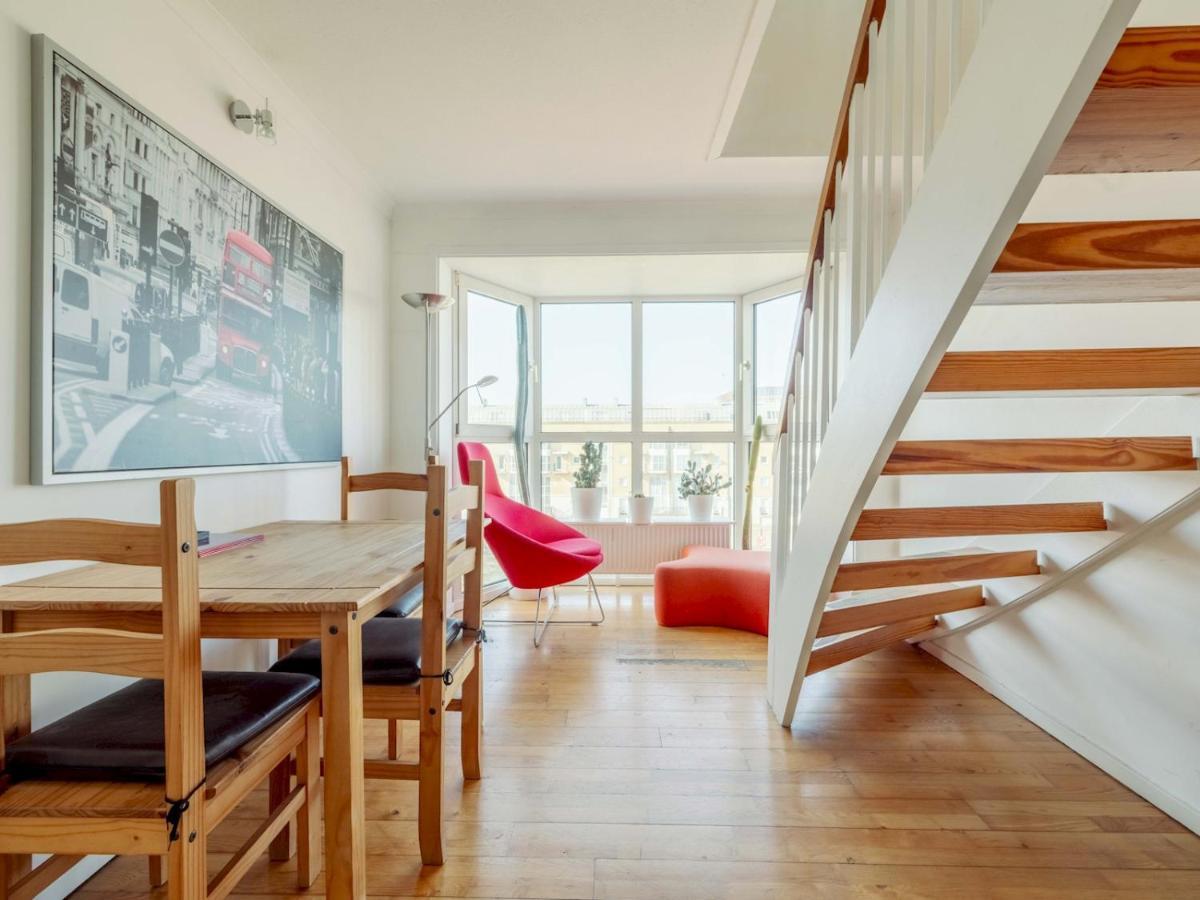 Sunny Maisonette With Views Over Canary Wharf, London Exterior photo