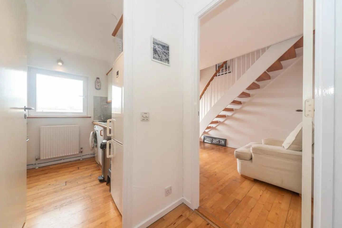 Sunny Maisonette With Views Over Canary Wharf, London Exterior photo